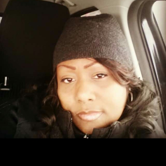 Meet your Posher, Michelle - Picture 1 of 1